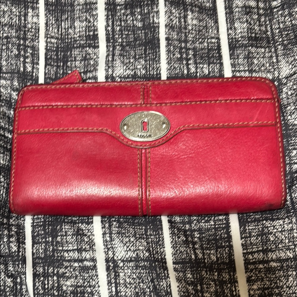 Fossil Red Leather Wallet with Classic Design